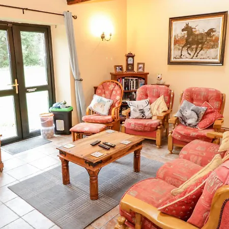 Tommy Clarke's Cottage, Ballygarr Holiday home Toomard